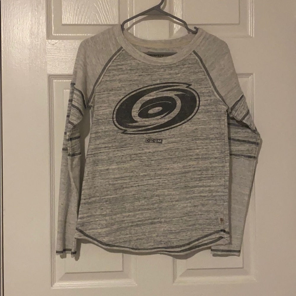 OFFICIAL CAROLINA HURRICANE VINTAGE NHL SWEATSHIRT